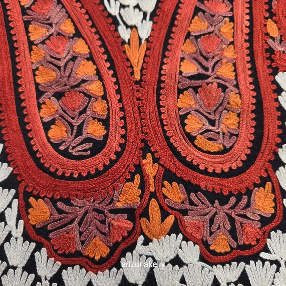 NWOT Wool Scarf With Chain Stitch Embroidery Fall Autumn Colors Kashmir Scarves - Picture 13 of 16